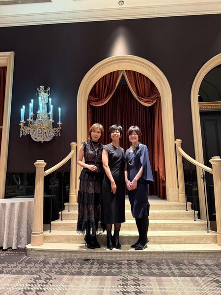 「厚み」と「身軽さ」。美しく歳を重ねる先輩たちに学んだ、経営者としてのこれから